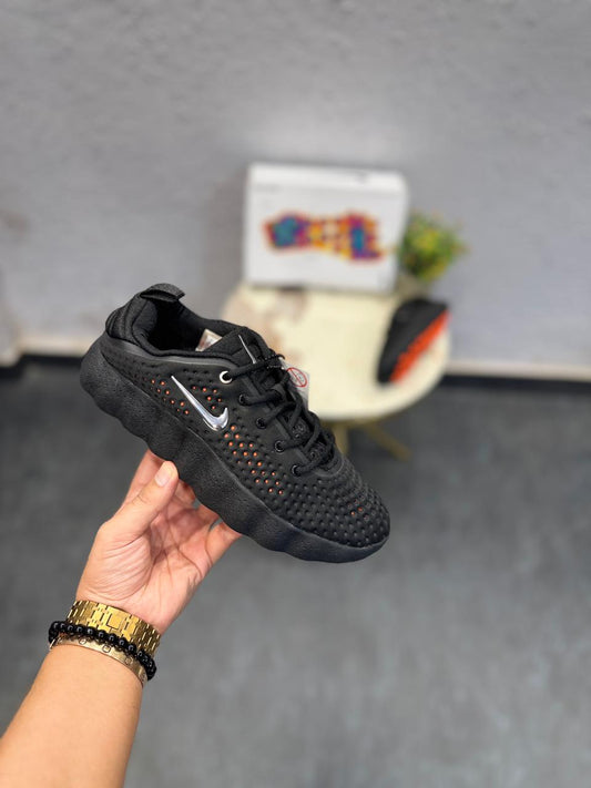 NIKE MIND 002 BLACK
