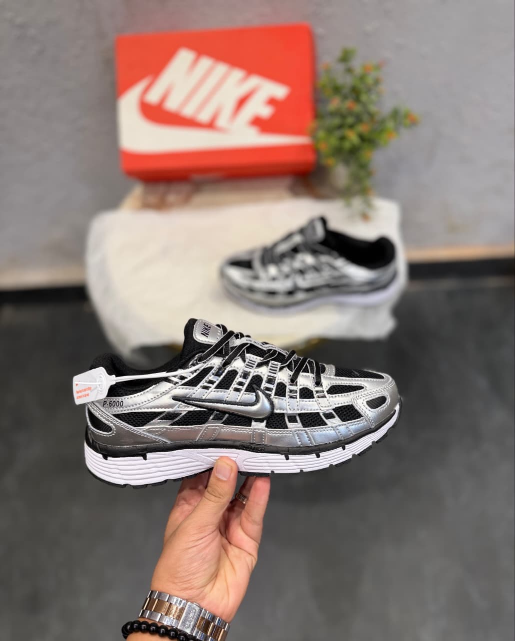 NIKE P6000 TRAINER METALLIC BLACK