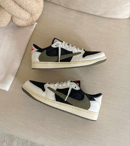 NIKE AIR JORDAN 1 LOW TRAVIS SCOTT OLIVE SEMI UA