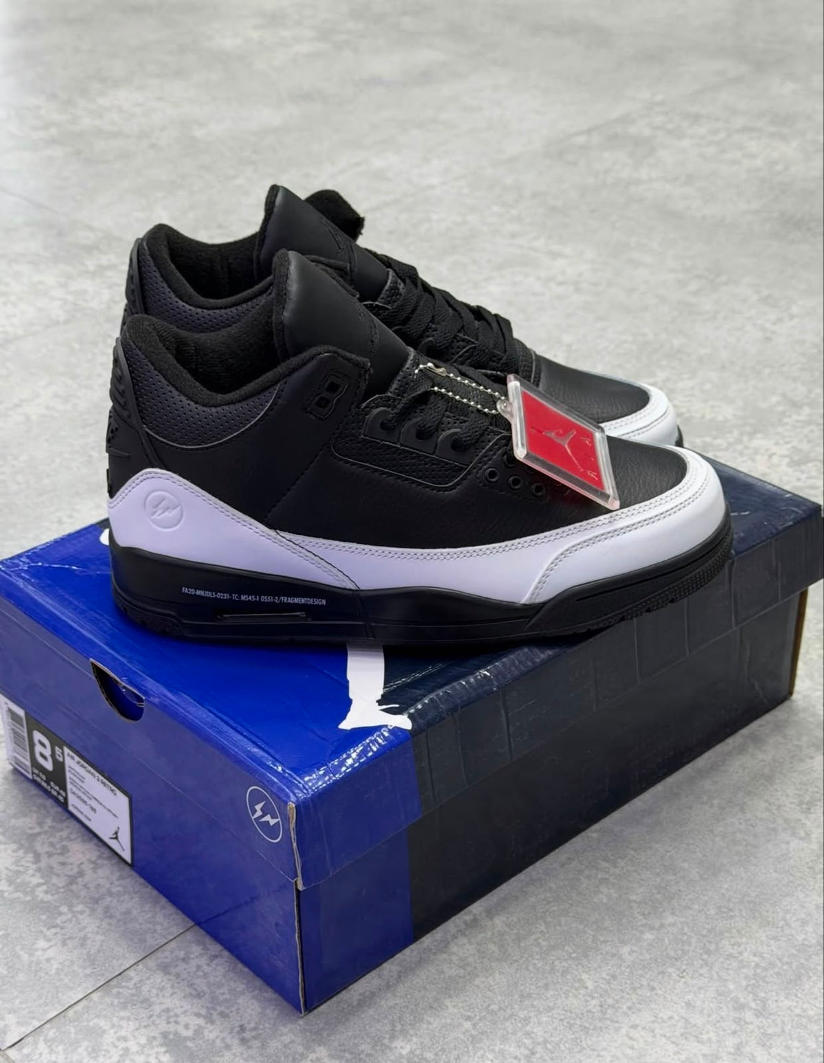 FRAGMENT DESIGN X NIKE AIR JORDAN 3