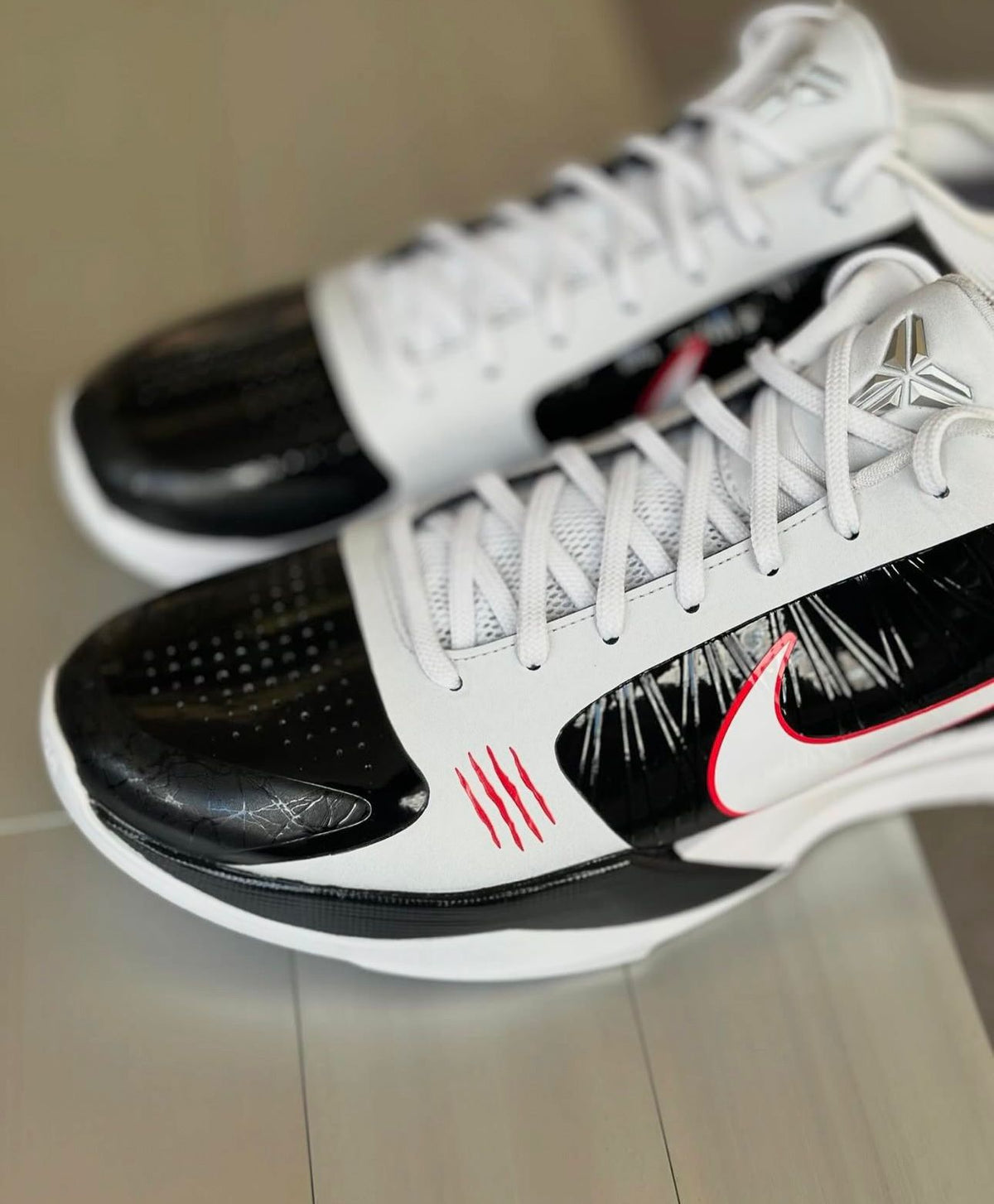 NIKE KOBE 5 PROTRO BRUCE LEE