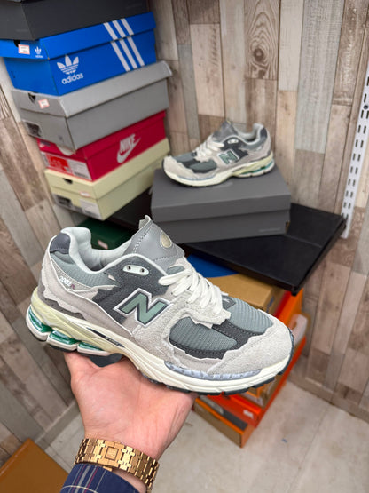 NEW BALANCE 2002R PROTECTION PACK RAIN CLOUD