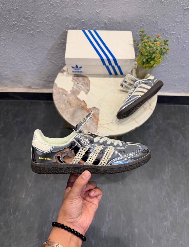 ADIDAS ORIGINALS  SAMBA X WALES BONER SILVER